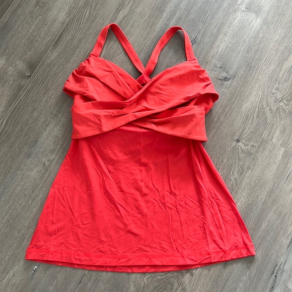 lululemon Top - Picture 1 of 7